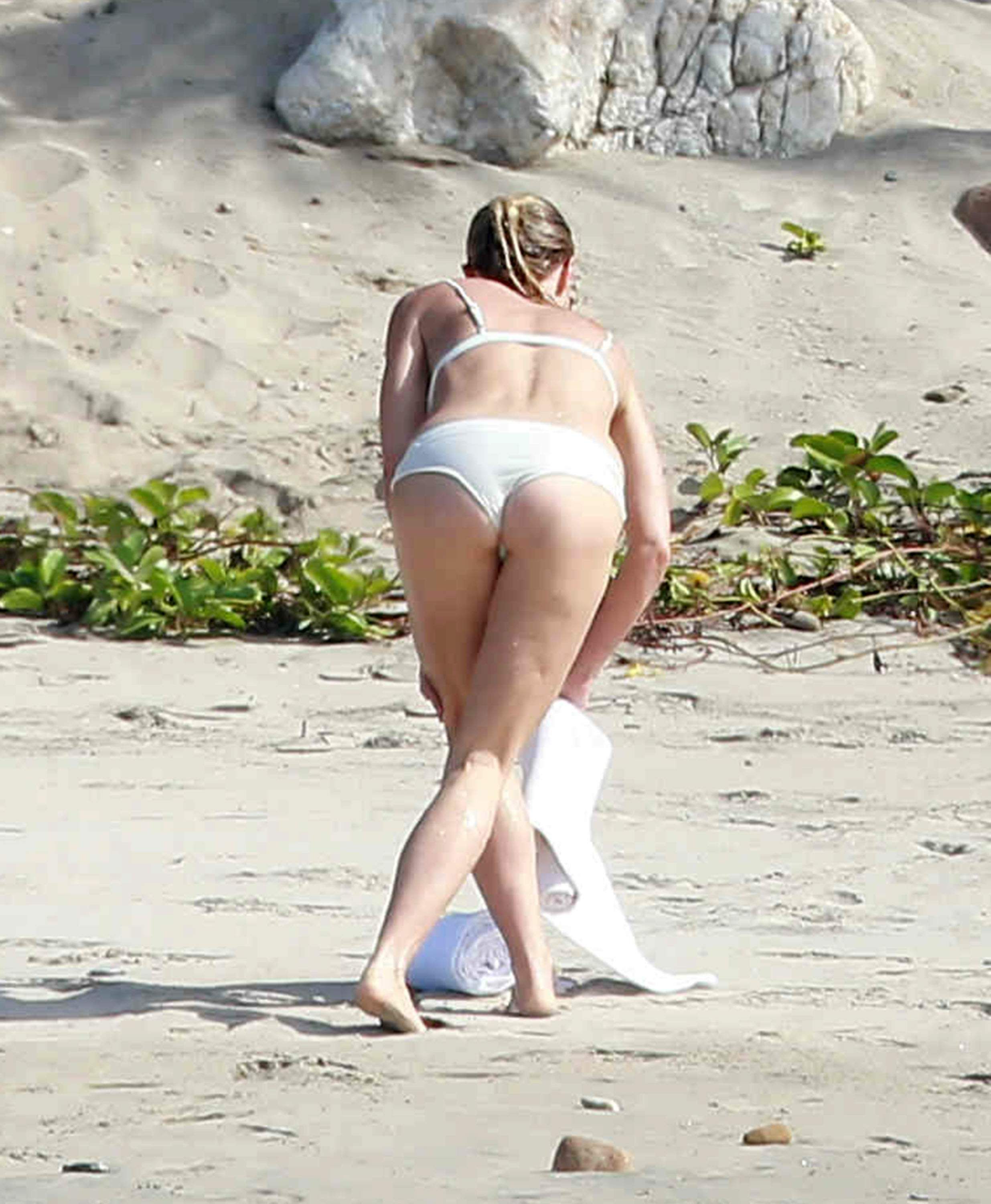 Gwyneth Paltrow | Celeb Masta 12