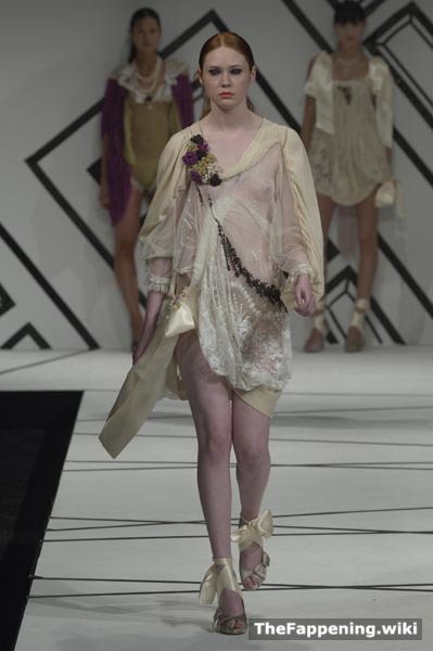 Karen Gillan | Celeb Masta 4