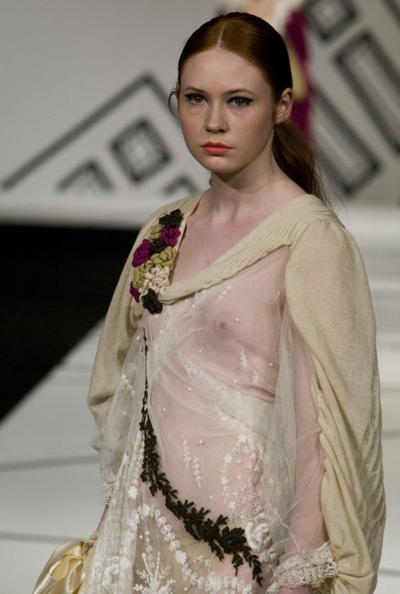 Karen Gillan | Celeb Masta 5