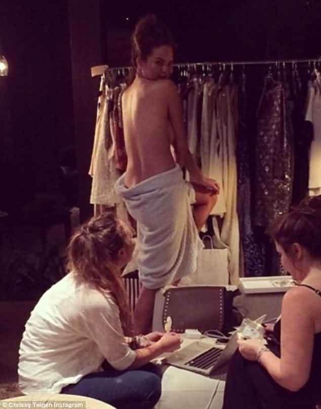 Chrissy Teigen | Celeb Masta 22