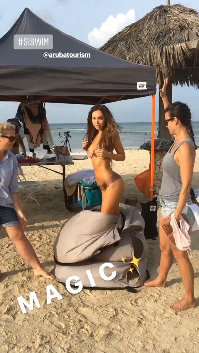 Alexis Ren | Celeb Masta 106