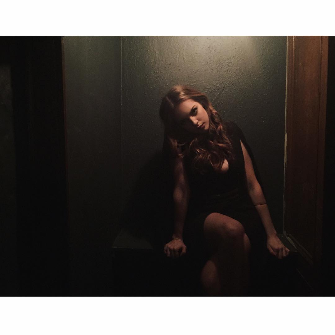 Elizabeth Gillies | Celeb Masta 5