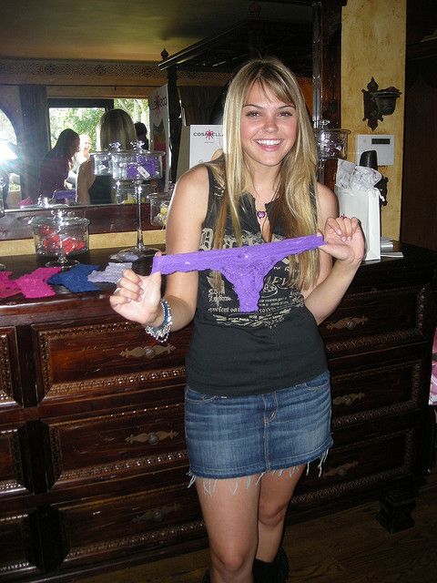 Aimee Teegarden | Celeb Masta 5