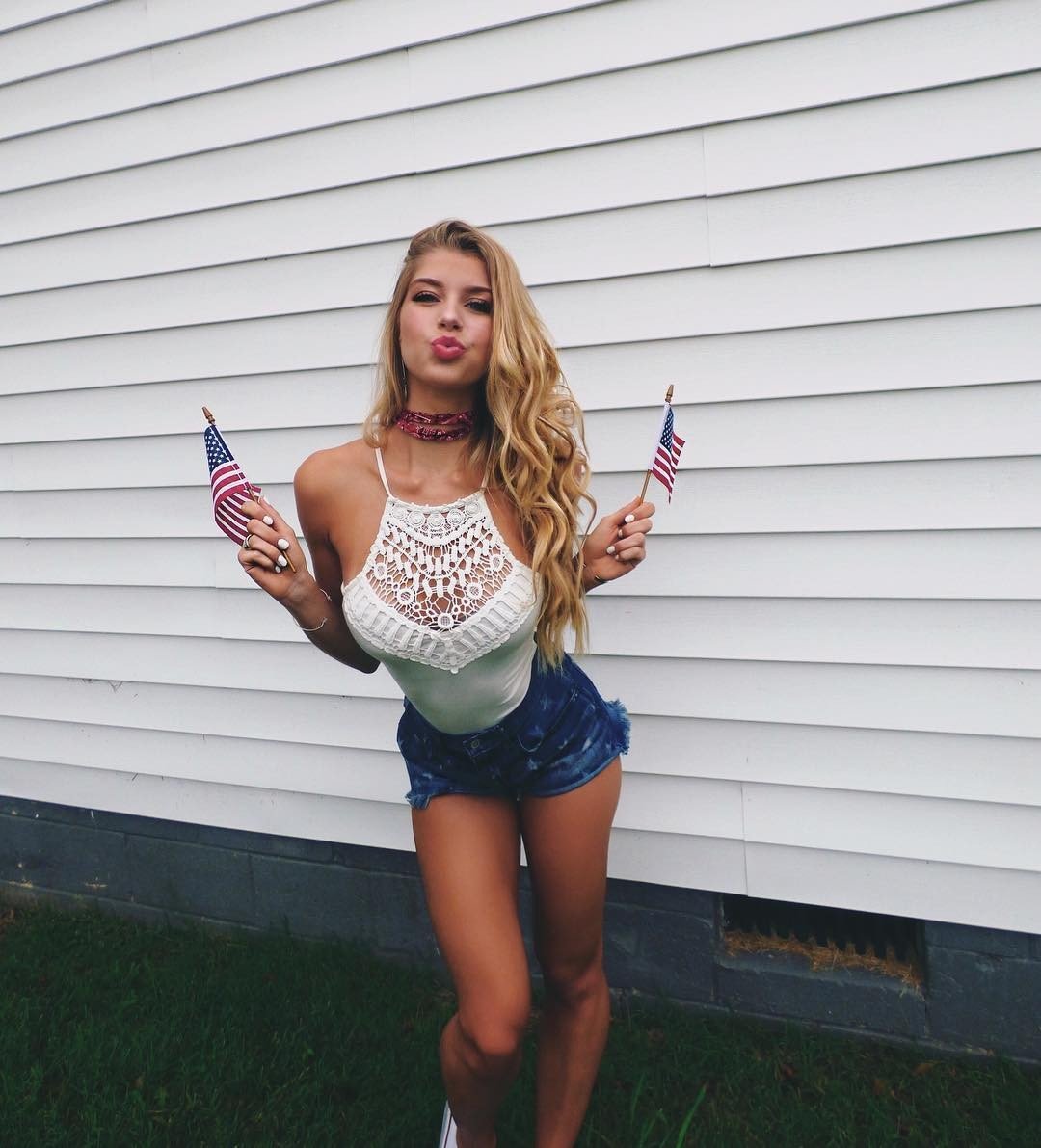 Allie Deberry | Celeb Masta 12