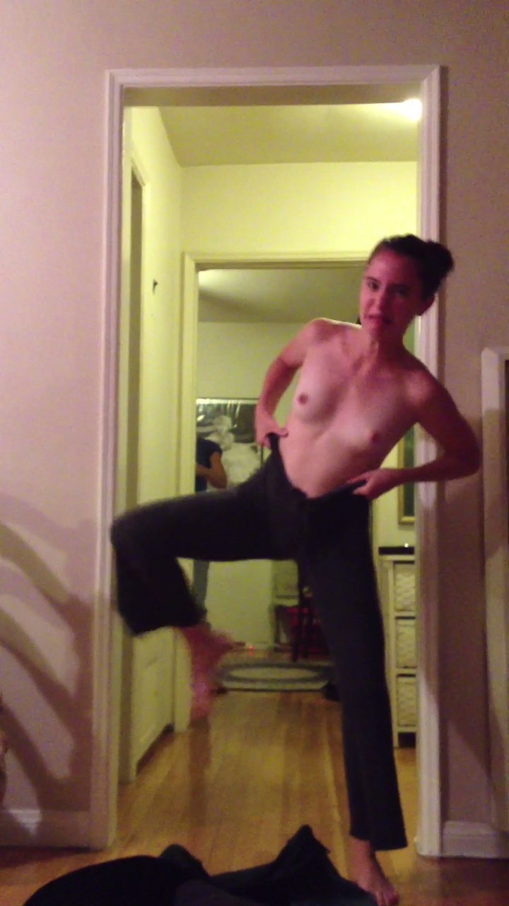 Alexa Nikolas | Celeb Masta 10