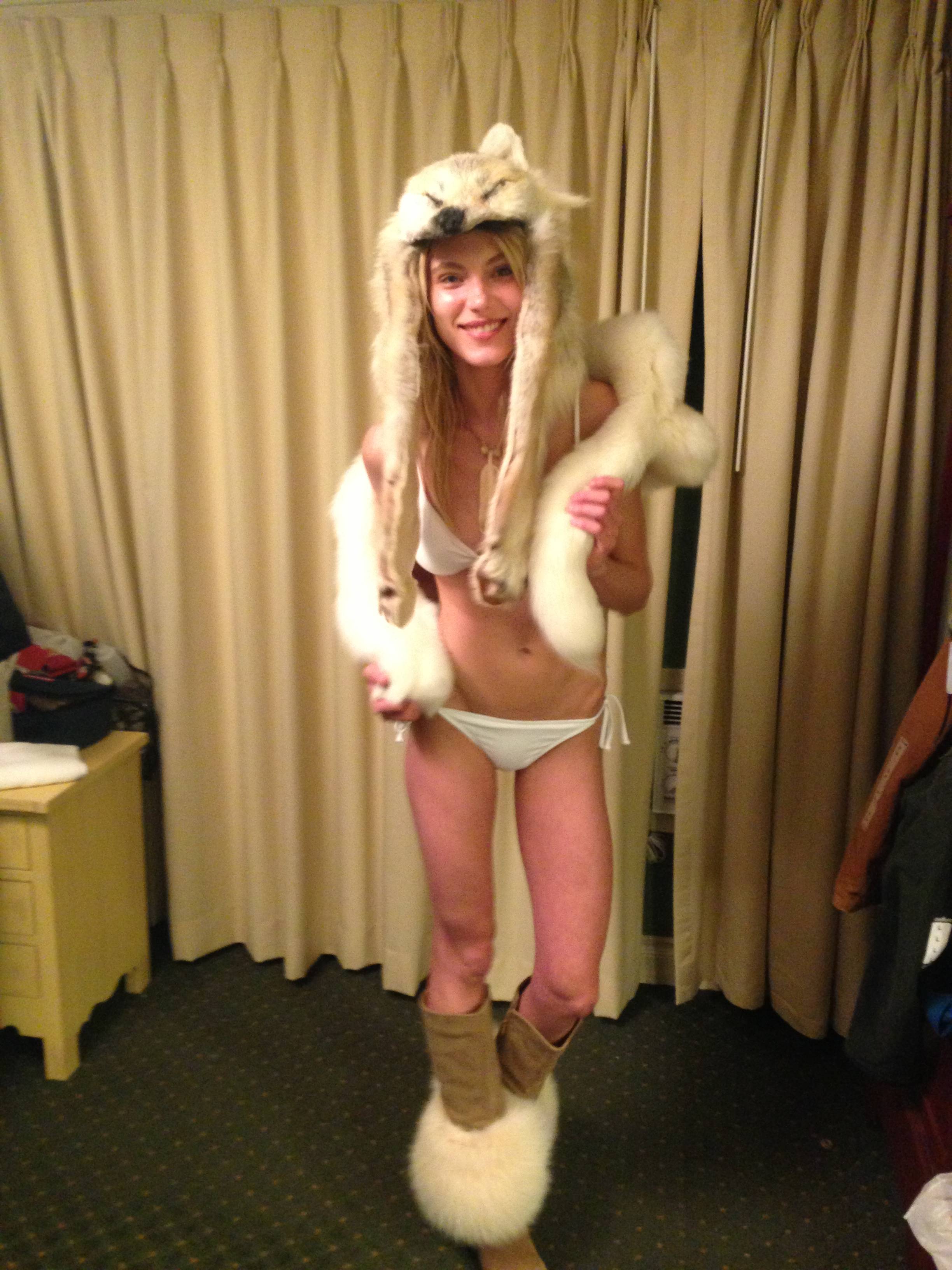 Allegra Carpenter | Celeb Masta 180