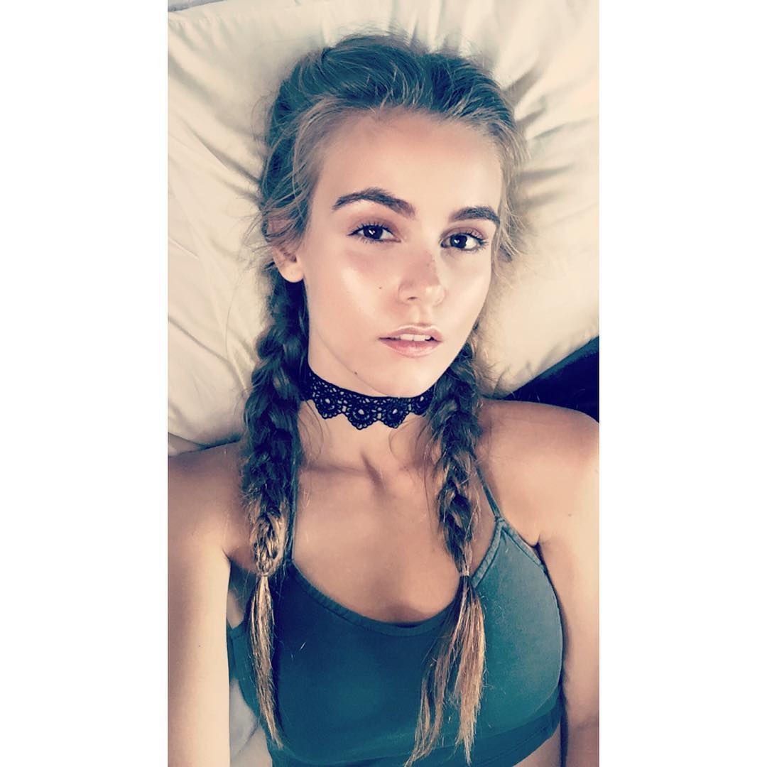 Amberleigh West | Celeb Masta 440