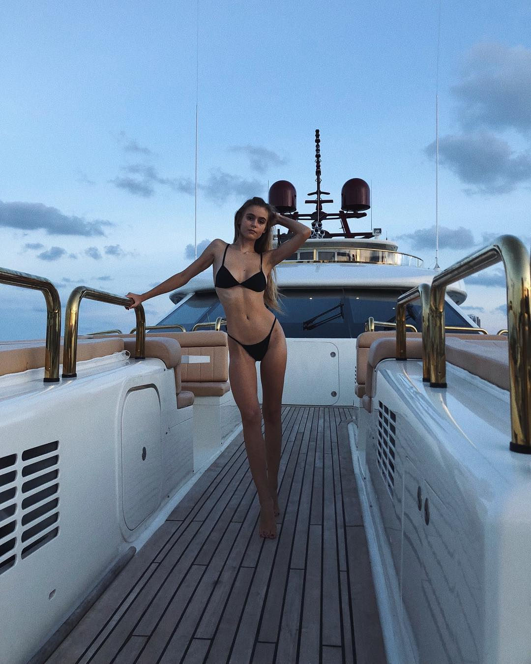 Amberleigh West | Celeb Masta 327