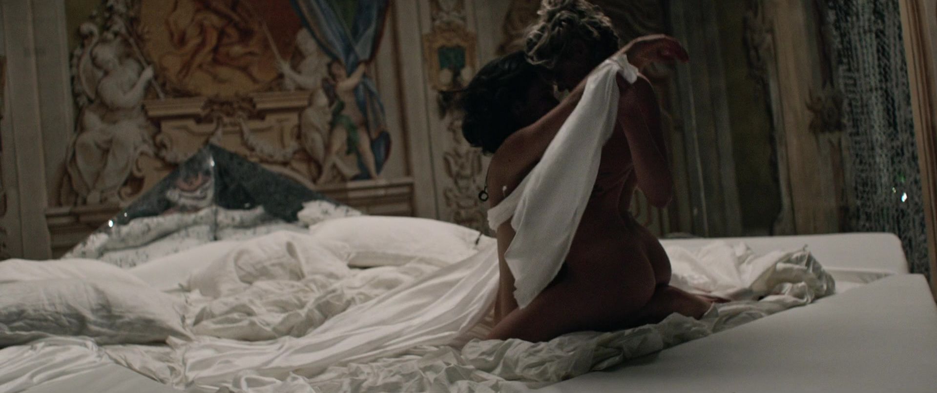 Analeigh Tipton | Celeb Masta 115