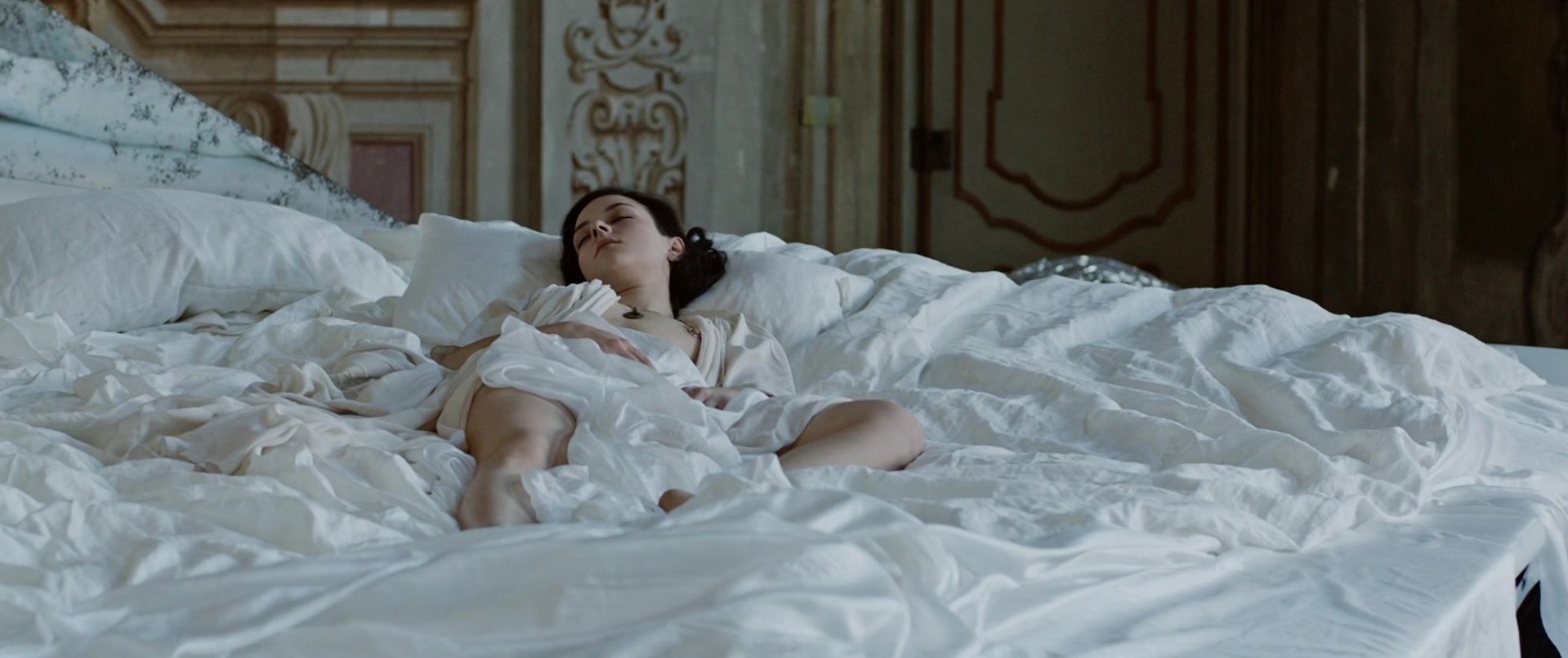 Analeigh Tipton | Celeb Masta 156