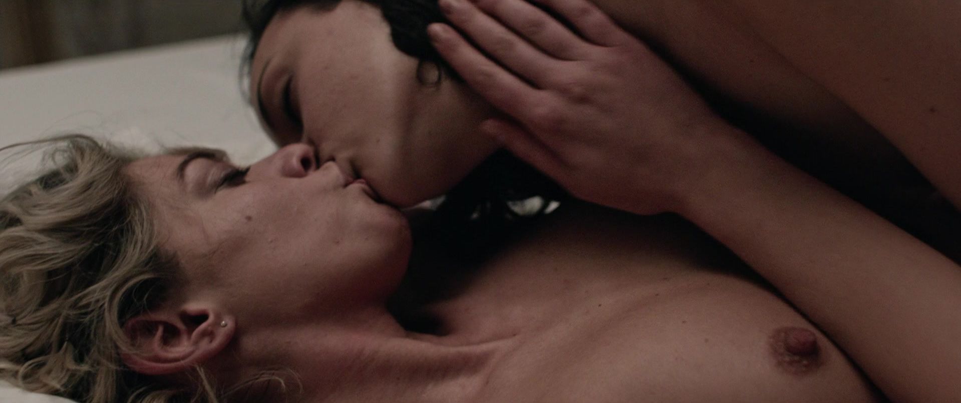 Analeigh Tipton | Celeb Masta 53