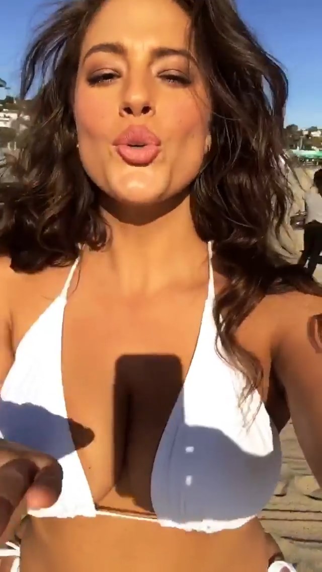 Ashley Graham | Celeb Masta 98