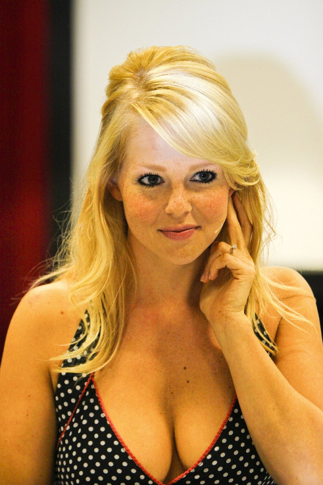 Chantal Janzen | Celeb Masta 2