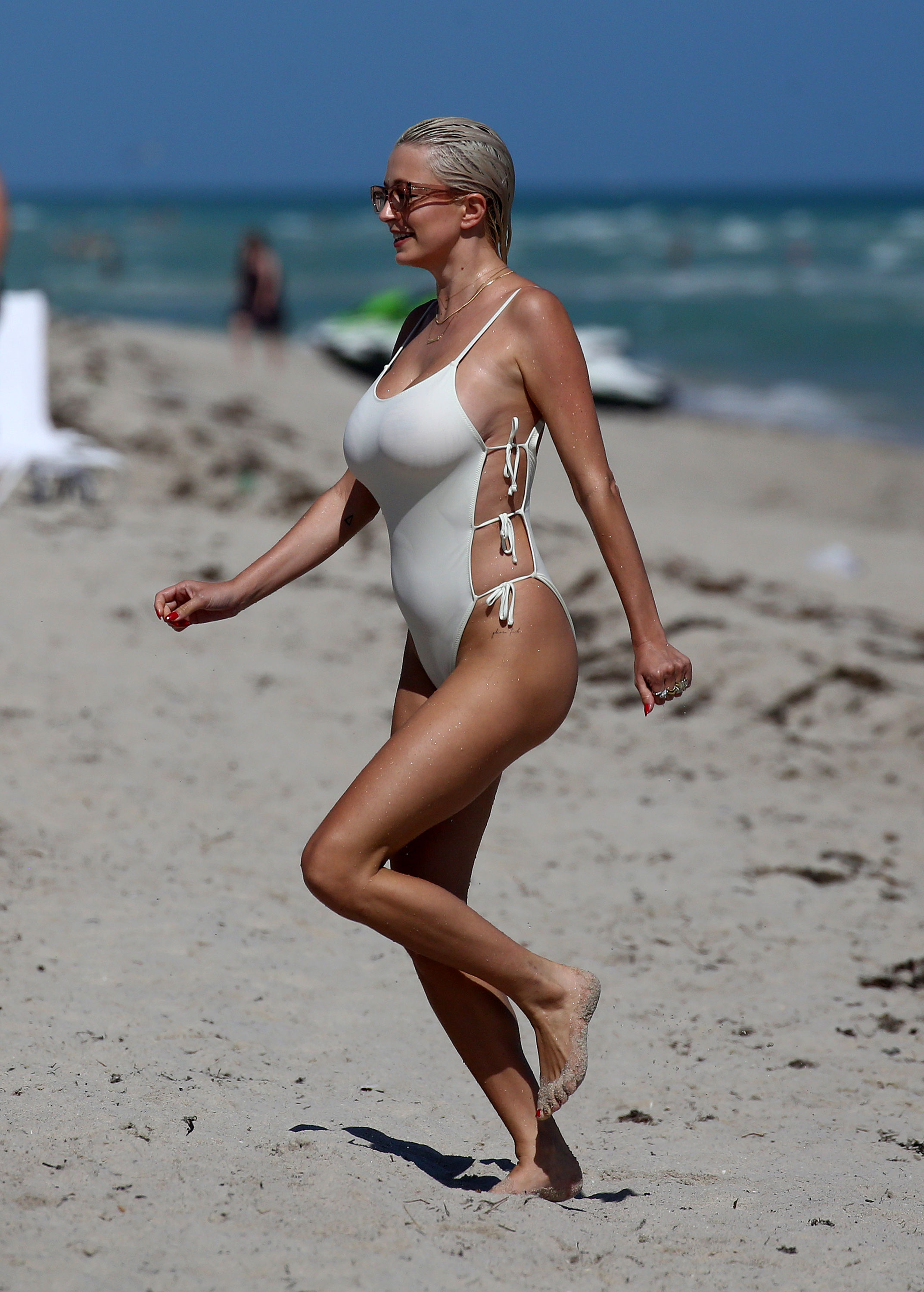 Caroline Vreeland | Celeb Masta 106