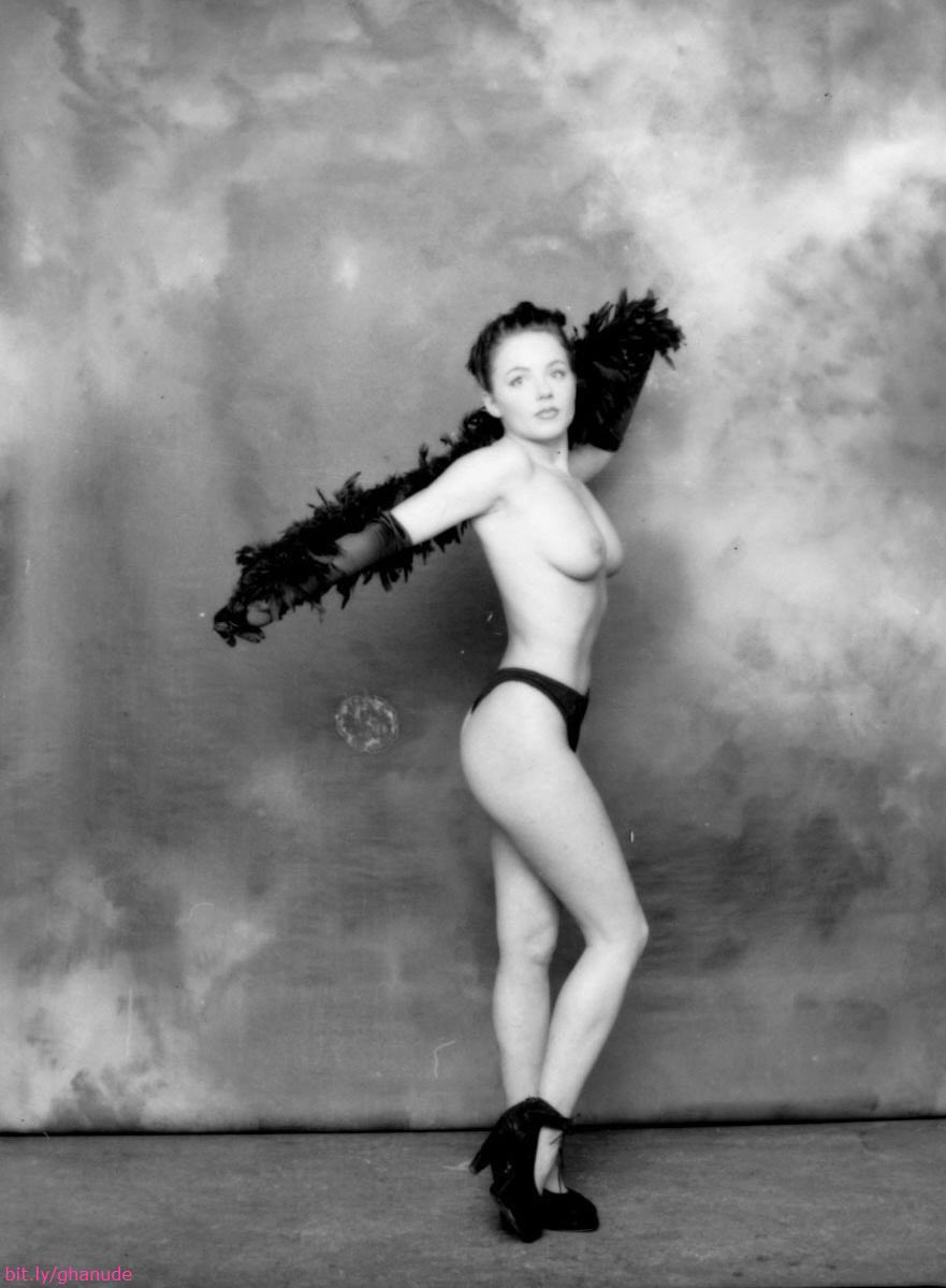 Geri Halliwell | Celeb Masta 123