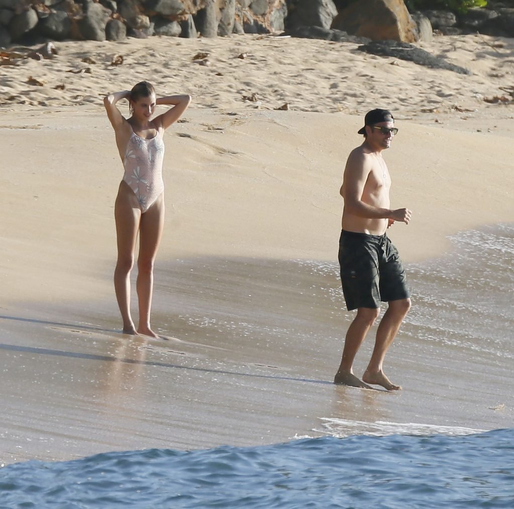 Hailey Baldwin | Celeb Masta 48