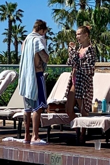 Hailey Baldwin | Celeb Masta 109