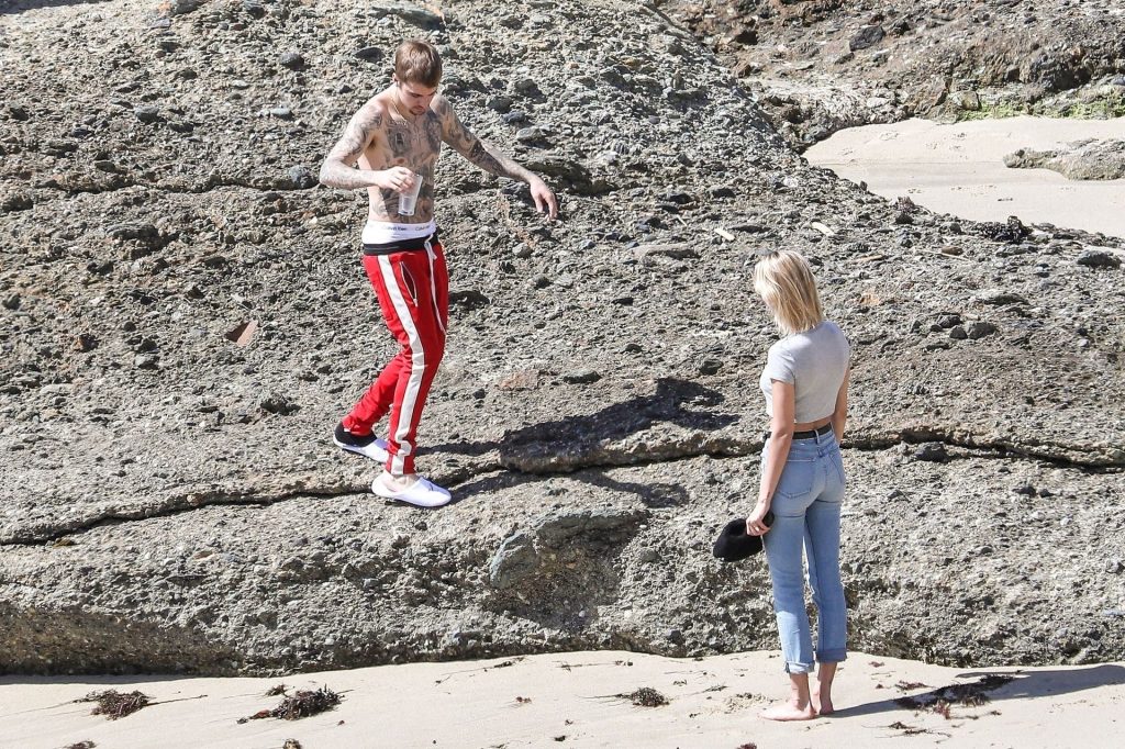 Hailey Baldwin | Celeb Masta 158