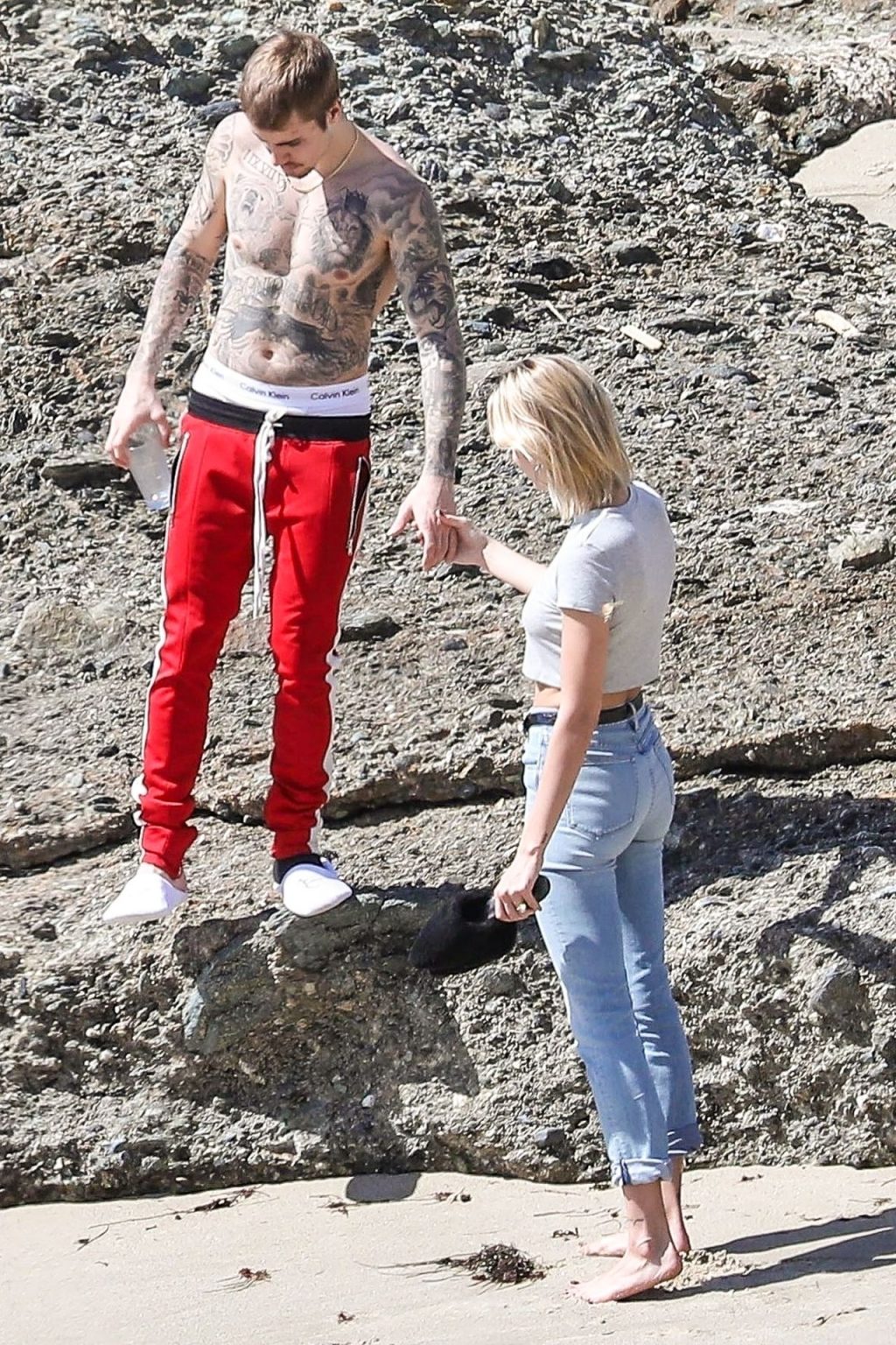 Hailey Baldwin | Celeb Masta 129