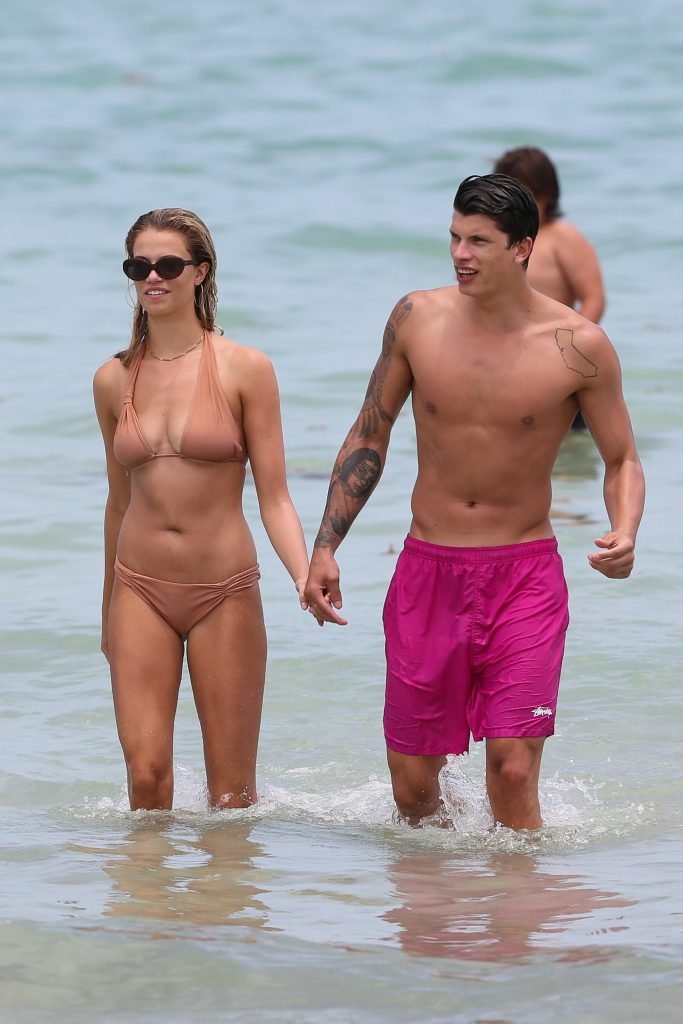 Hailey Clauson | Celeb Masta 118