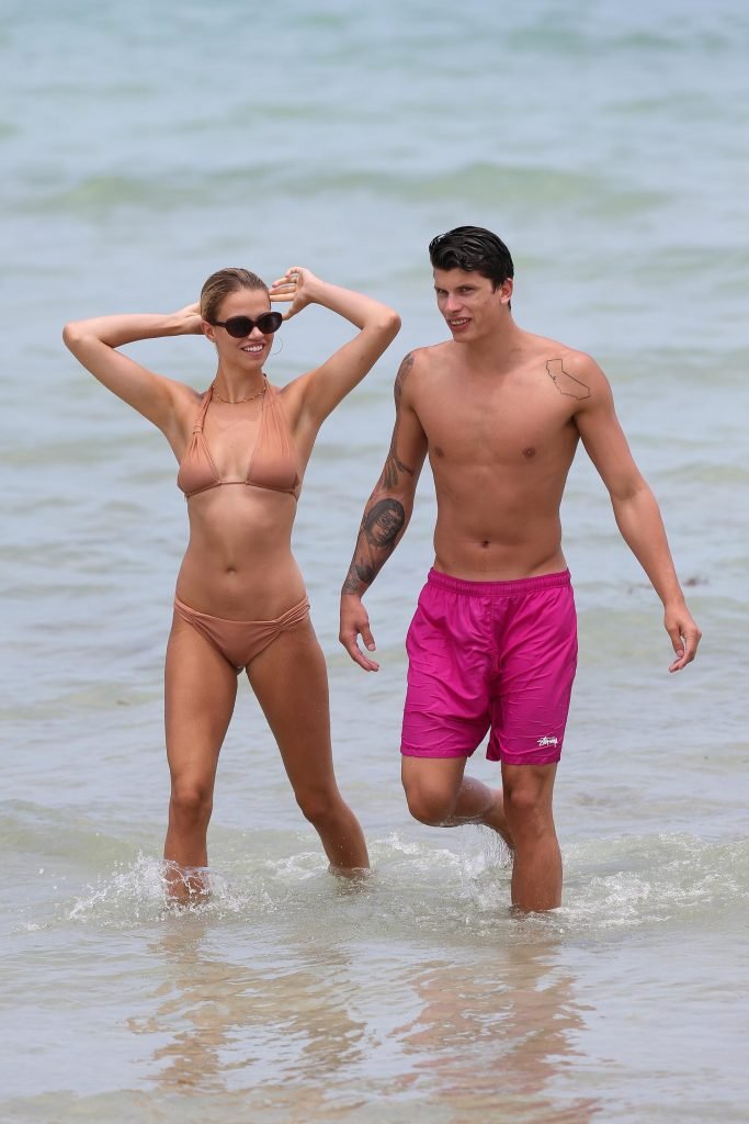 Hailey Clauson | Celeb Masta 101