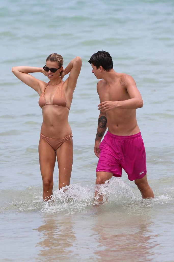 Hailey Clauson | Celeb Masta 119