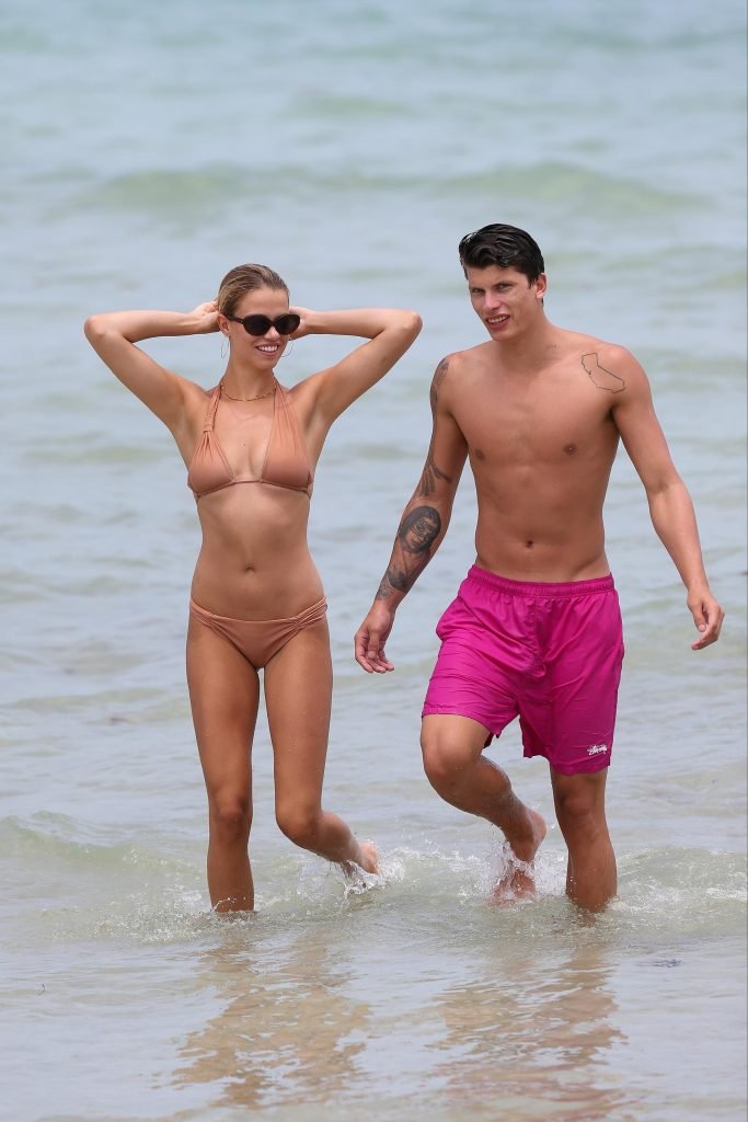 Hailey Clauson | Celeb Masta 123