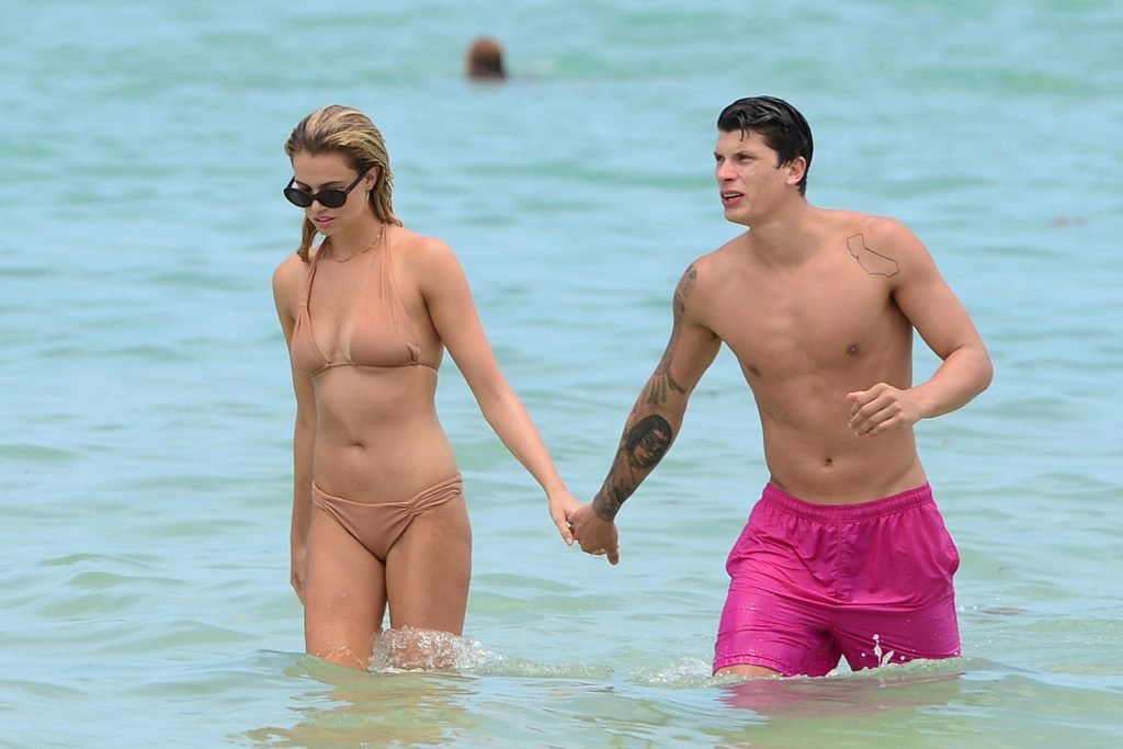 Hailey Clauson | Celeb Masta 143