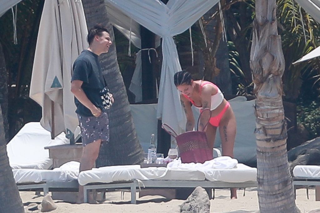 Halsey | Celeb Masta 60