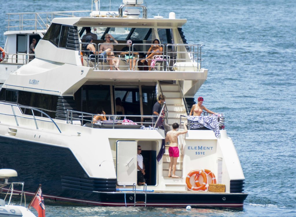 Halsey | Celeb Masta 45