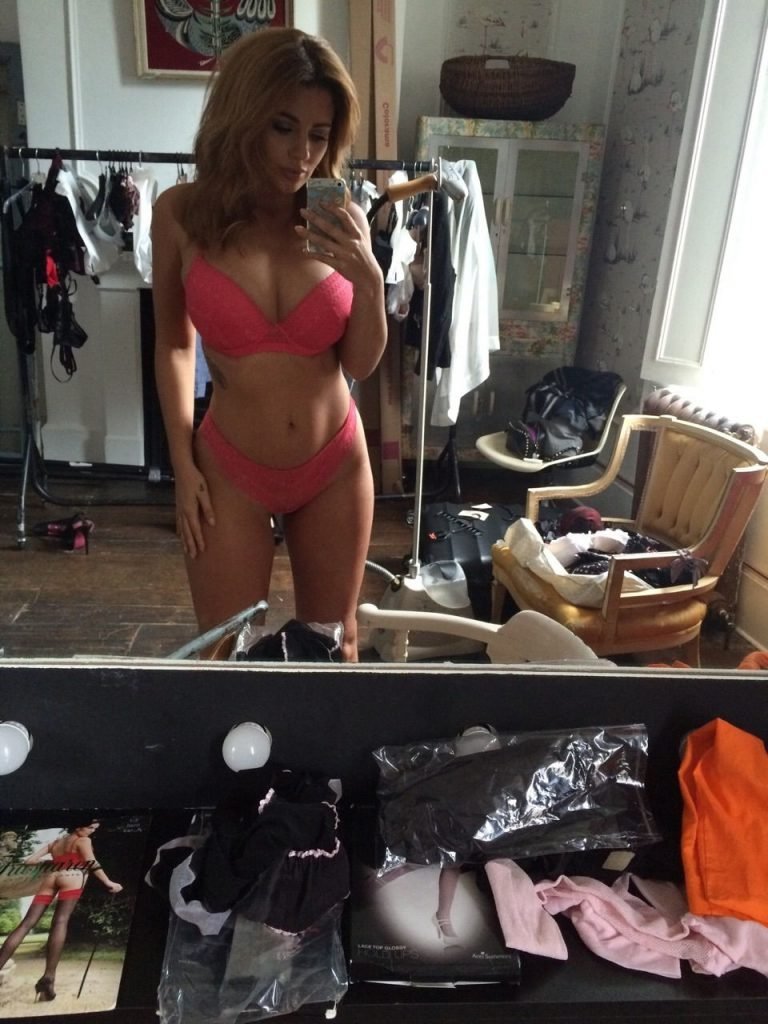 Holly Peers | Celeb Masta 36