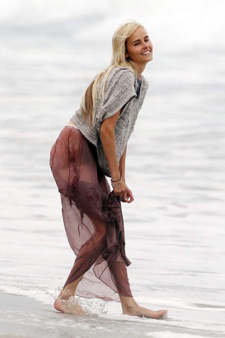 Isabel Lucas | Celeb Masta 10