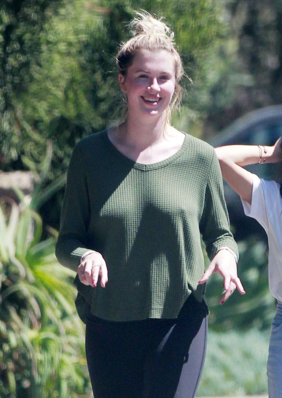 Ireland Baldwin | Celeb Masta 104