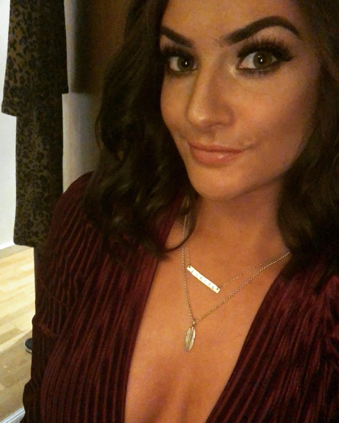 Isabel Hodgins | Celeb Masta 17