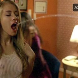 Jennifer Holland | Celeb Masta 10