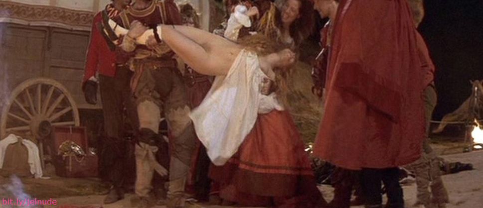 Jennifer Jason Leigh | Celeb Masta 4