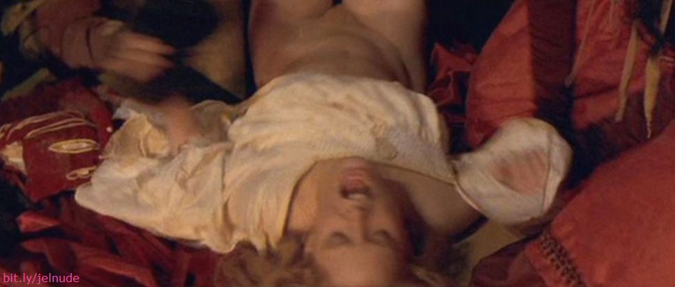 Jennifer Jason Leigh | Celeb Masta 5