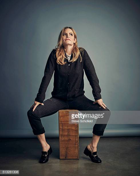 Jennifer Jason Leigh | Celeb Masta 38