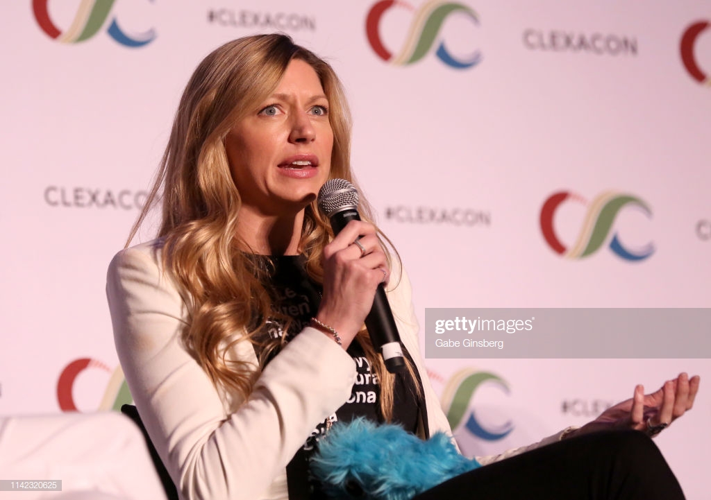 Jes Macallan | Celeb Masta 37