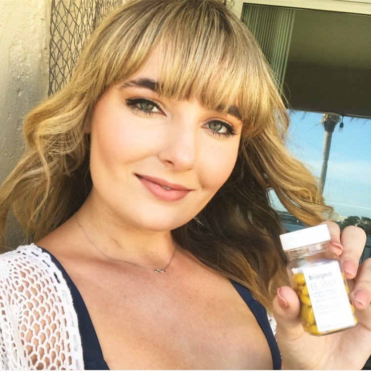 Christina Robinson | Celeb Masta 35