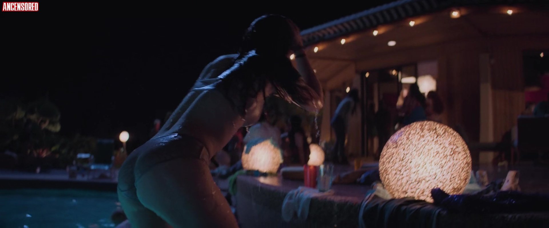 Kaitlyn Dever | Celeb Masta 13