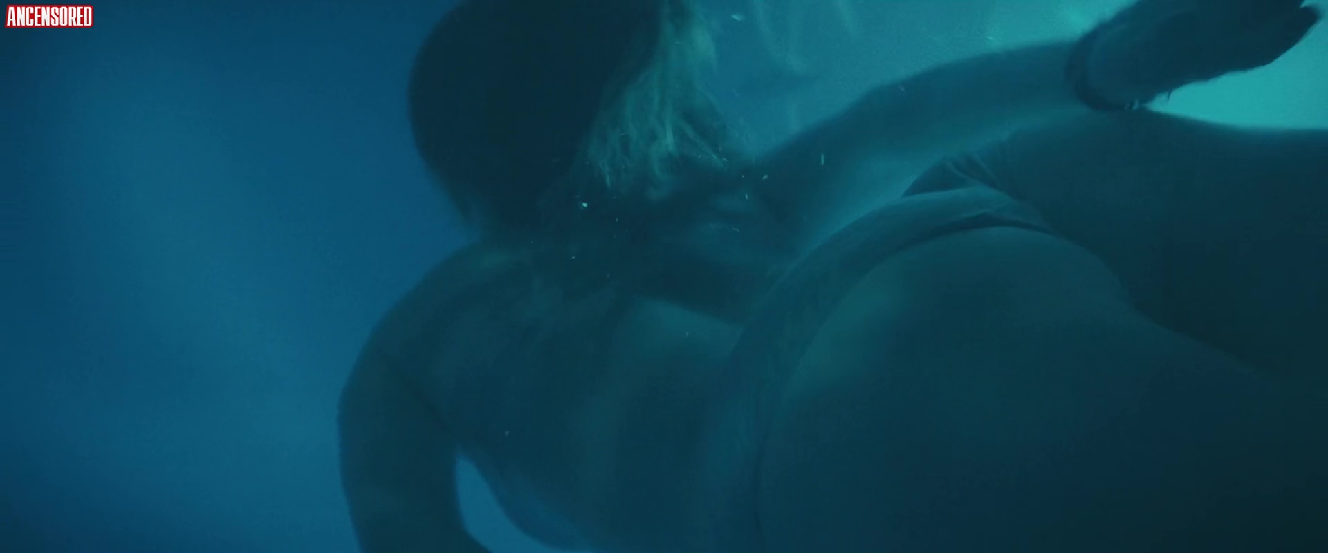 Kaitlyn Dever | Celeb Masta 14