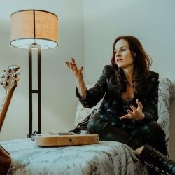 Kara DioGuardi | Celeb Masta 12