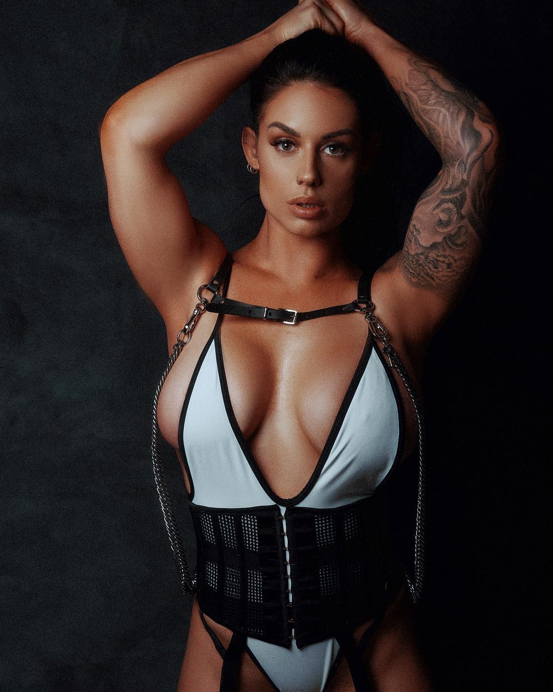 Kaitlyn (WWE) | Celeb Masta 4