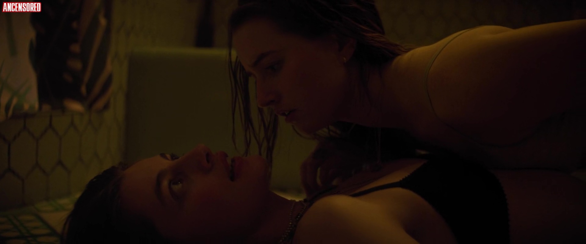 Kaitlyn Dever | Celeb Masta 7