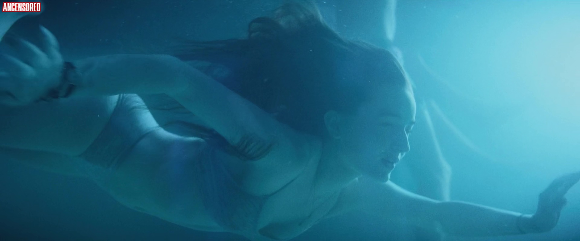 Kaitlyn Dever | Celeb Masta 9