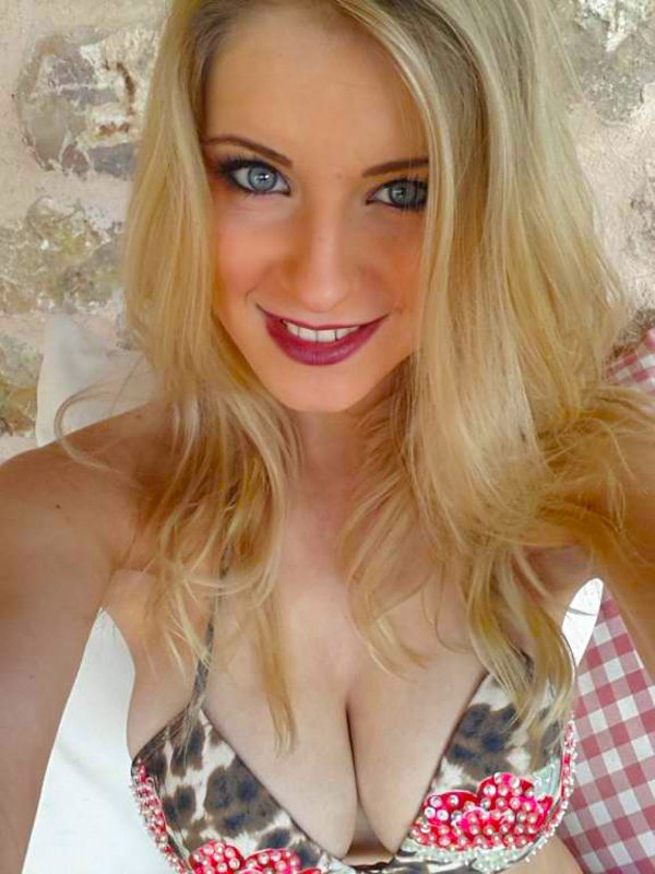 Jessica Davies | Celeb Masta 25