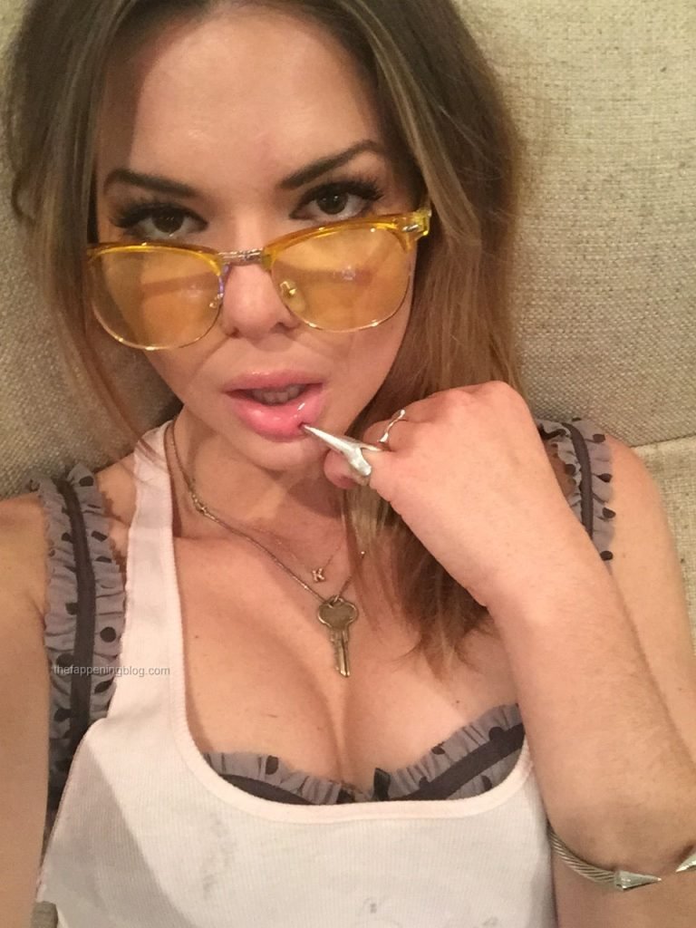 Kaili Thorne | Celeb Masta 12