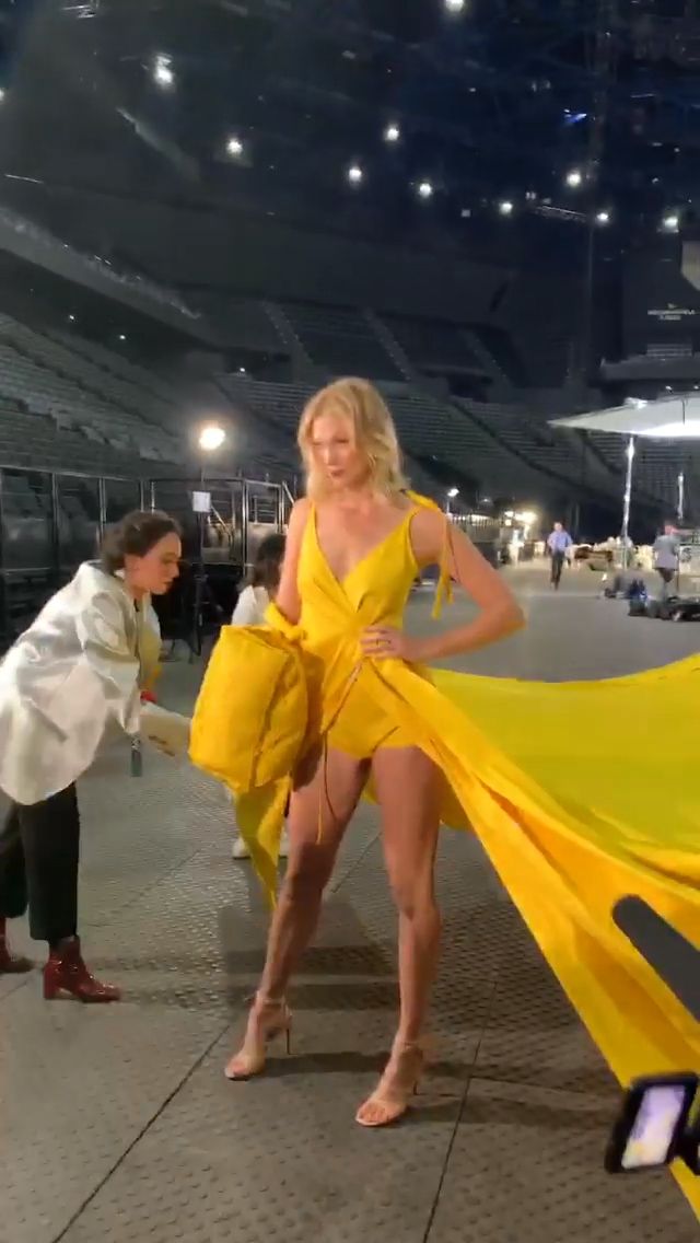 Karlie Kloss | Celeb Masta 40