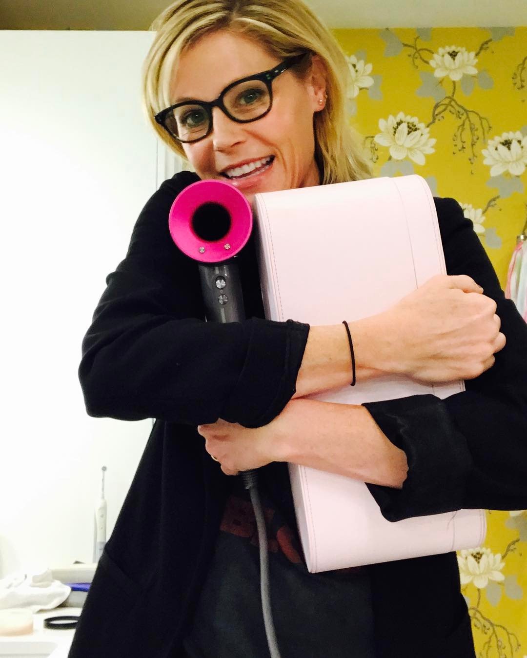 Julie Bowen | Celeb Masta 24